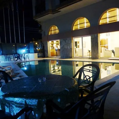 Park Hotel *